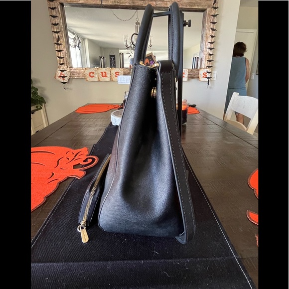 Michael Kors Purse and Wallet Set - Picture 8 of 9